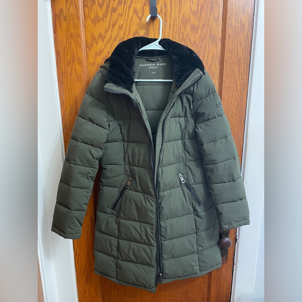 Andrew Marc Women's Green Puffer Jacket with Black Accents